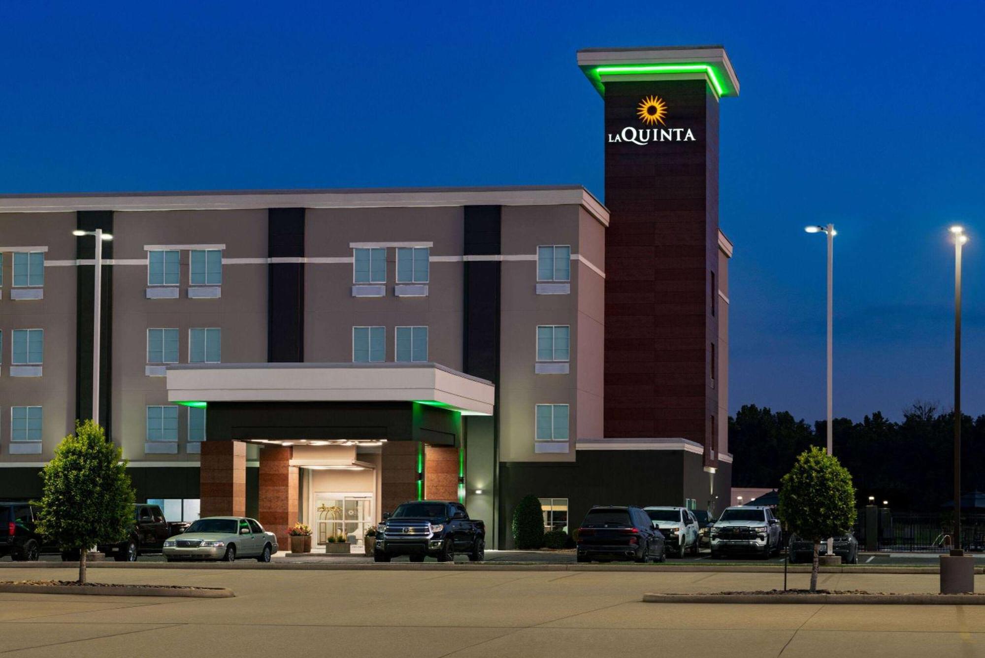 La Quinta By Wyndham Gonzales La Hotell Eksteriør bilde