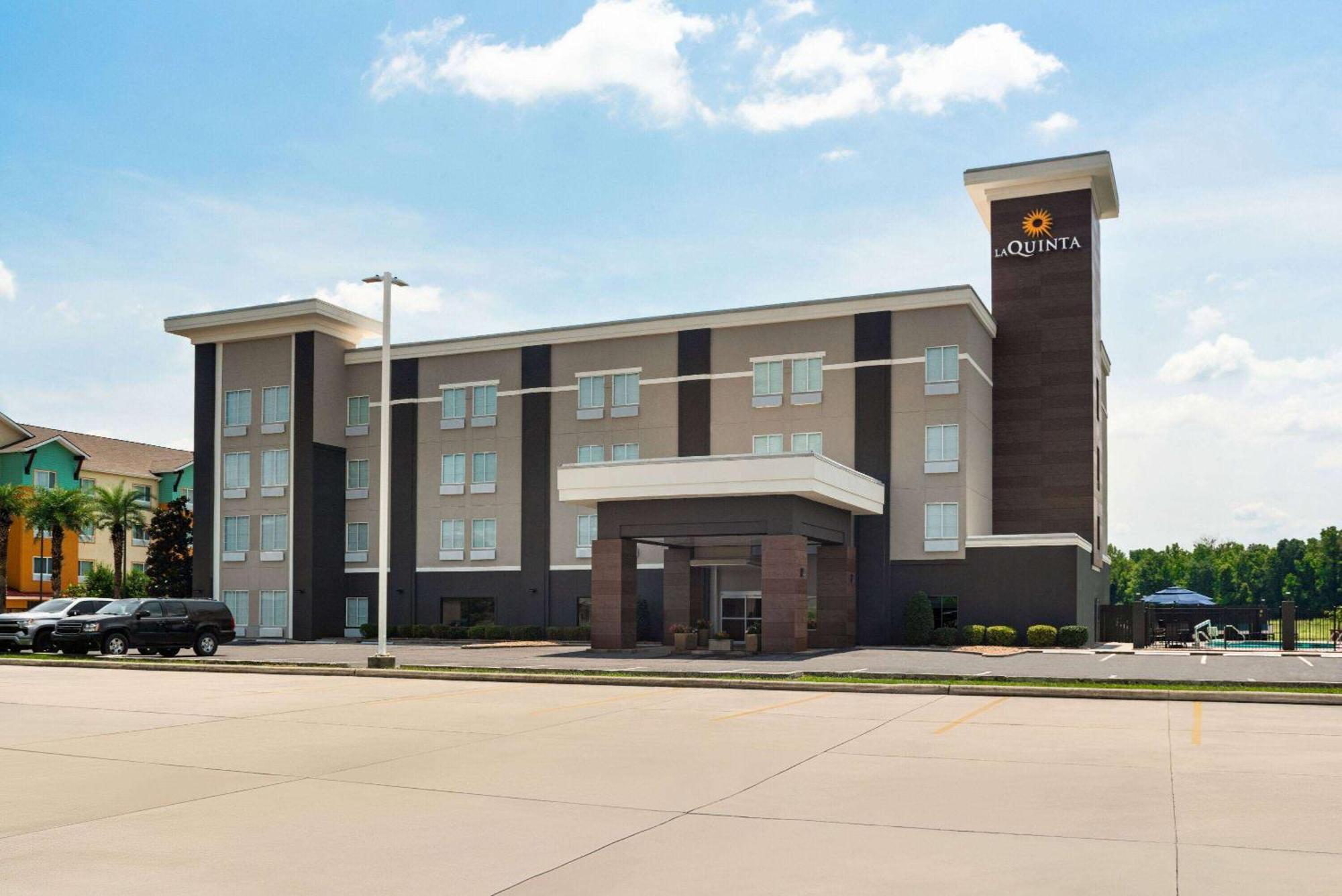 La Quinta By Wyndham Gonzales La Hotell Eksteriør bilde